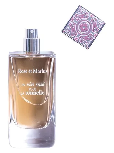 Un Vin Rosé Sous La Tonnelle